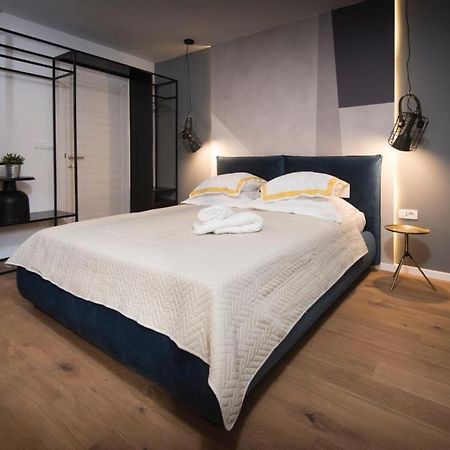 Sibinicum Luxury Rooms Sibenik Bagian luar foto