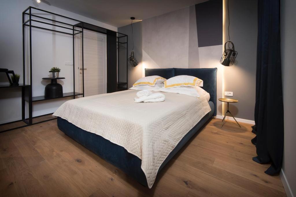 Sibinicum Luxury Rooms Sibenik Bagian luar foto
